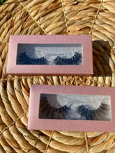 Load image into Gallery viewer, Wispy Faux Mink Lashes
