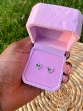 Load image into Gallery viewer, Heart Stencil Stud Earring
