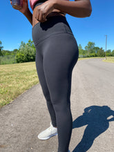 Load image into Gallery viewer, Soft Black Yoga Pants
